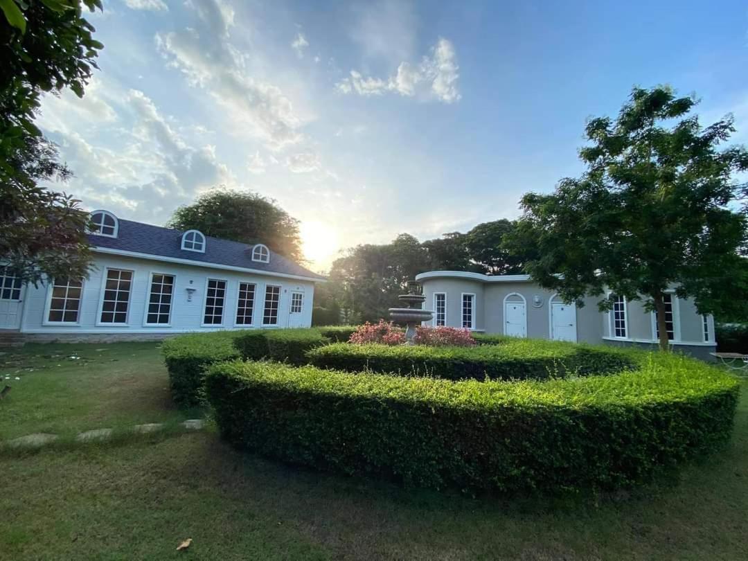 Je T'Aime Cafe & Villa Sing Buri Bagian luar foto