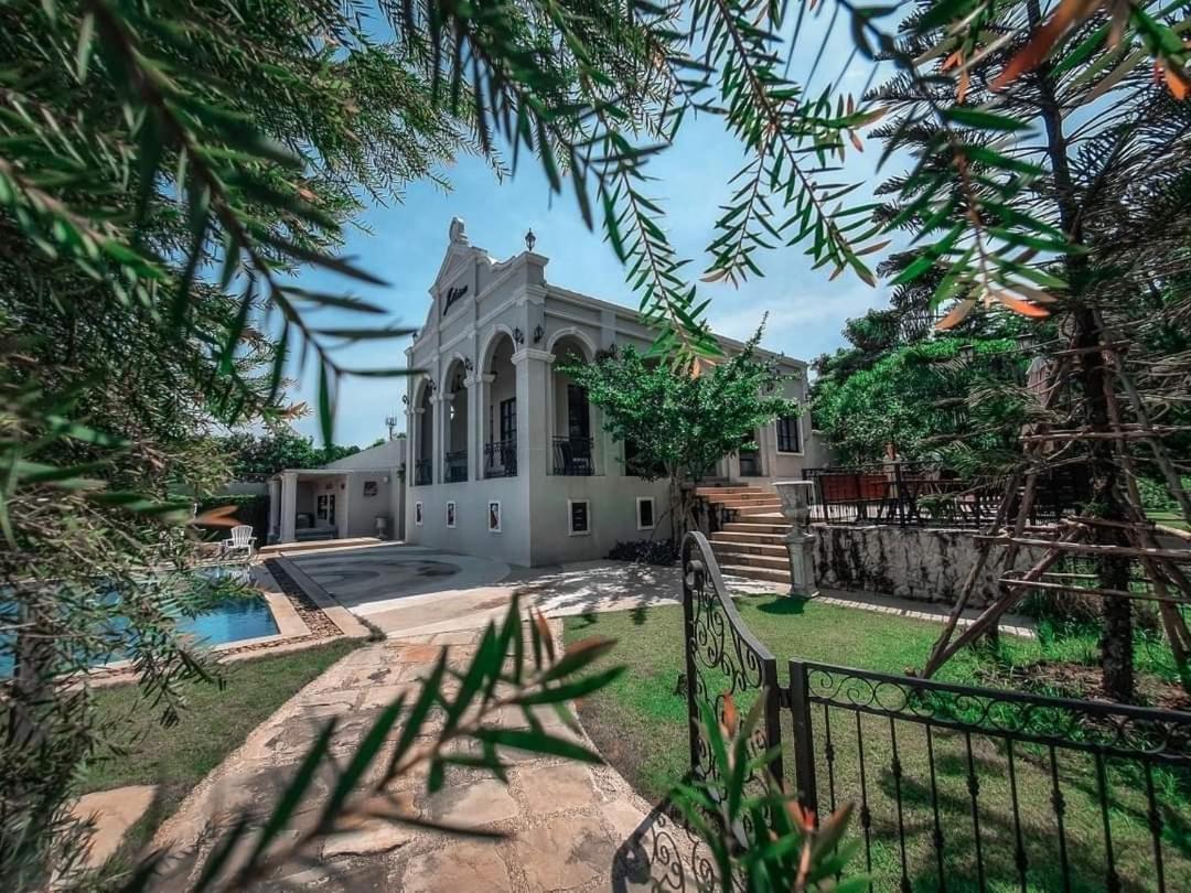 Je T'Aime Cafe & Villa Sing Buri Bagian luar foto